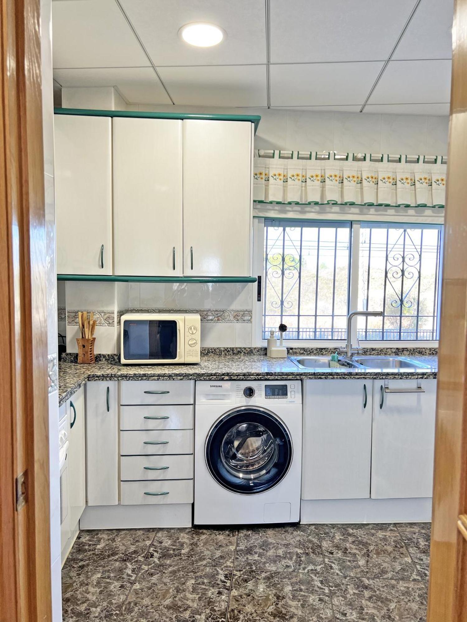 A 100M De La Playa. 2 Hab. A/C Apartment Alicante Bagian luar foto